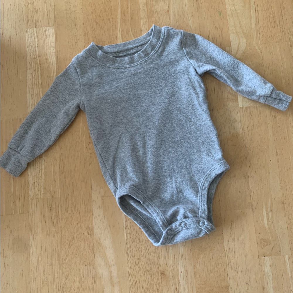 Carter’s | Grey Long Sleeve Bodysuit